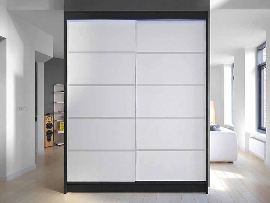 Ormar Closico Vastor IV (Crno + Belo)