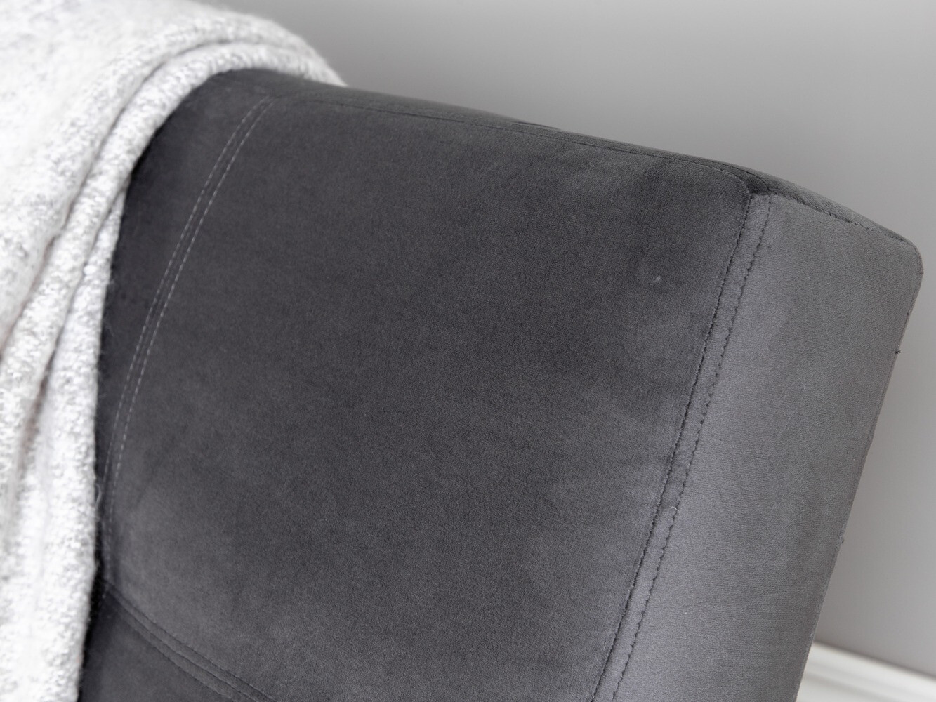 Sofa na razvlačenje Dallas 1710 (Tamnosiva + Crno)
