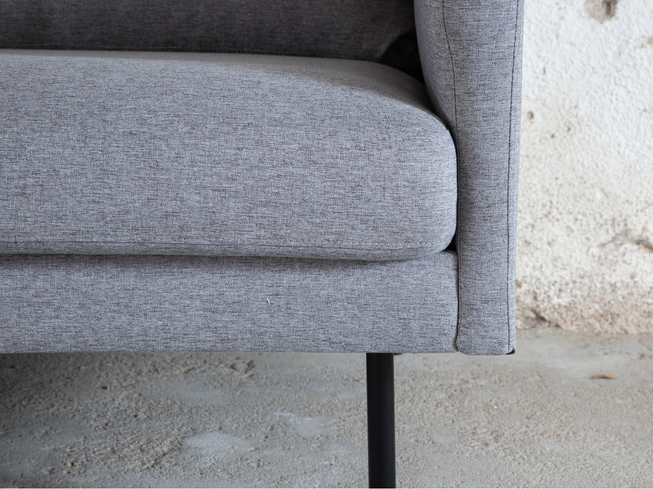 Sofa Fercame 103 (Sivo + Crno)