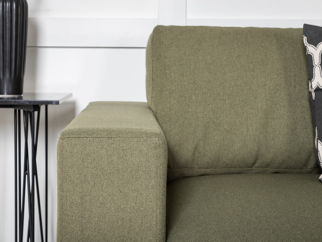 Sofa Dallas 2910 (Prašnjavo zelena + Crno)
