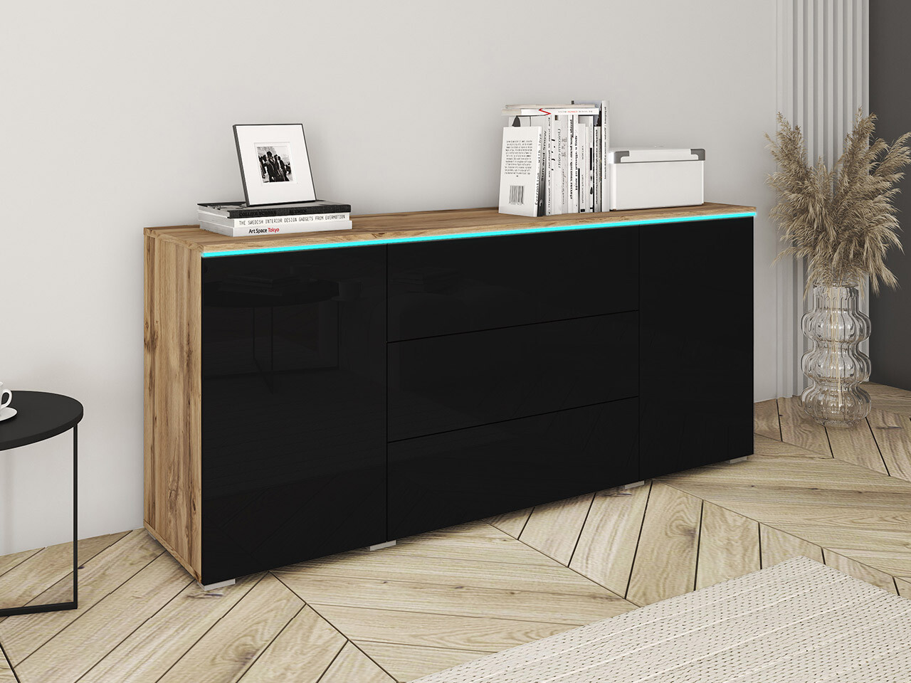 Komoda Sarasota 142 (Вотан храст + Crna visoki sjaj)