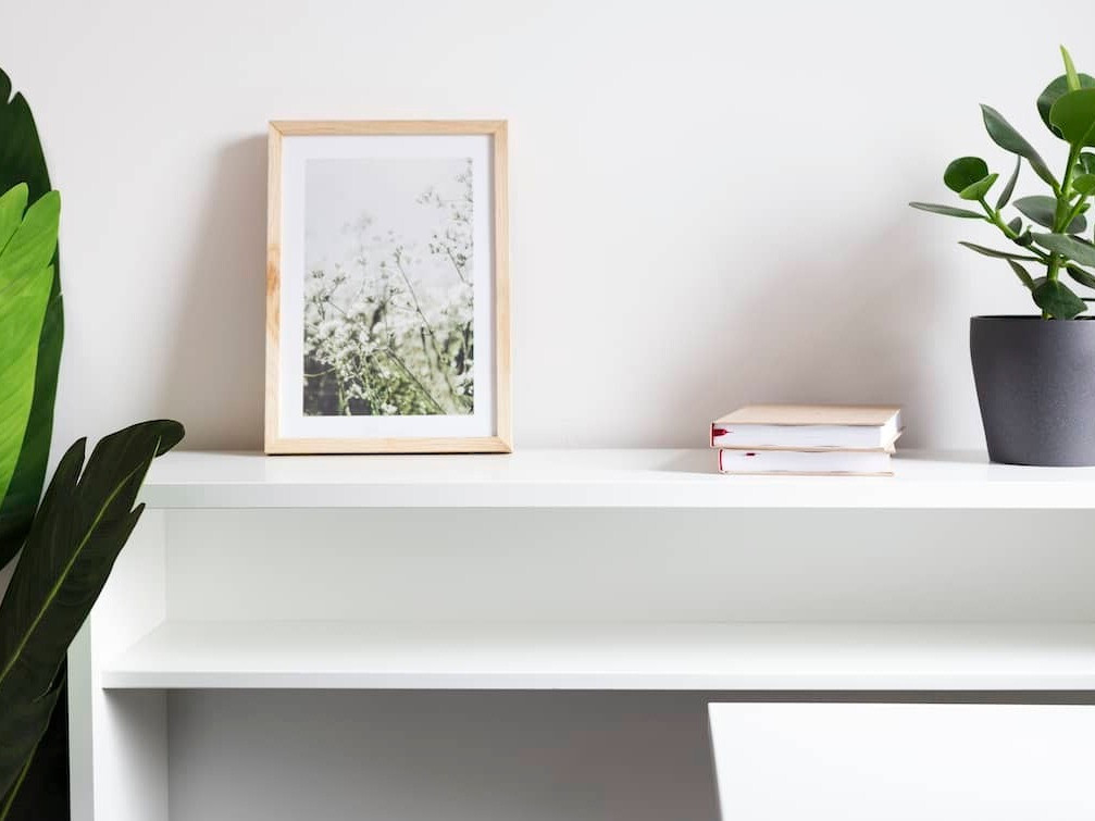 Ugaoni kancelarijski sto Concept Pro Lenart Levfere 101 (Belo + Sjajno belo)