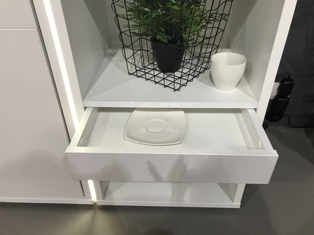 Polica Concept Pro Lenart (Belo + Sjajno belo)