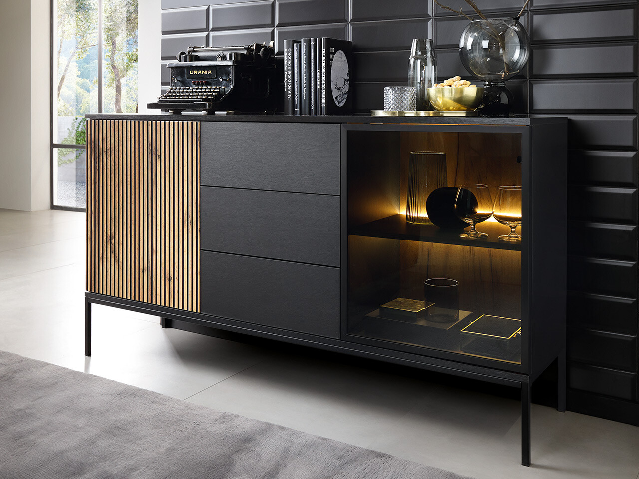 Komoda Soferi 108 (Crno + Hrast Votan)