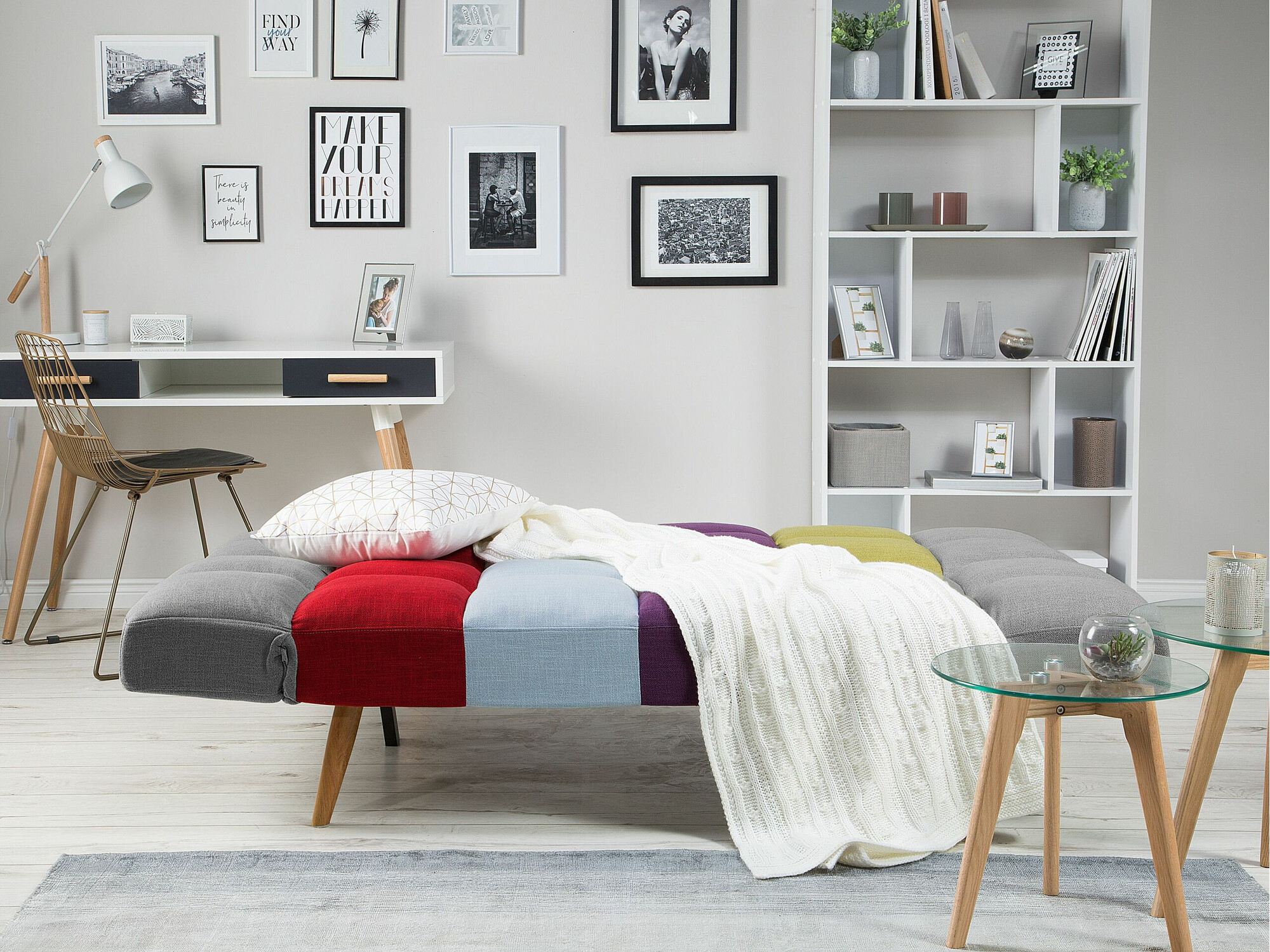 Sofa na razvlačenje Berwyn 1552 (Sivo + Crvena + Plava)