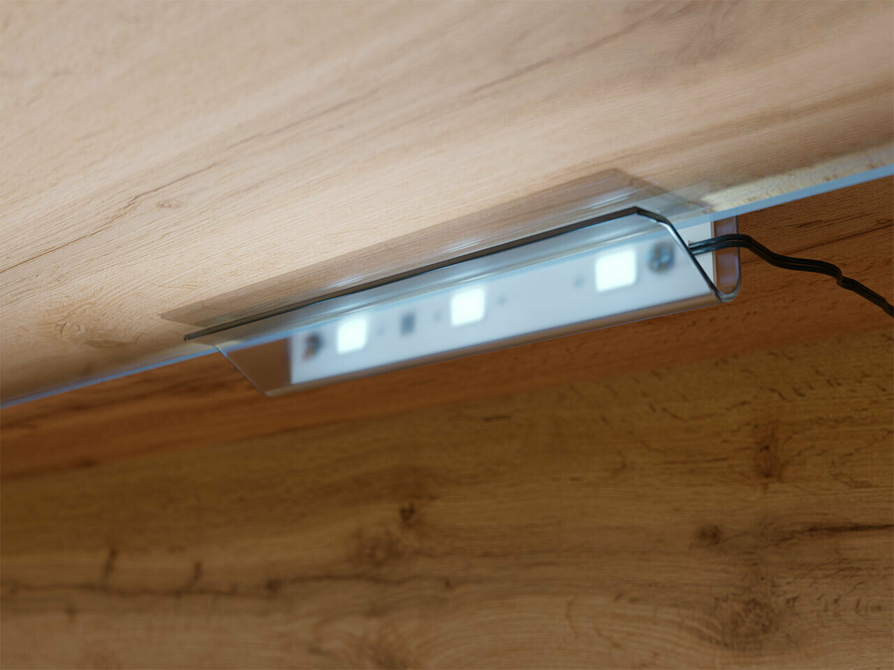 TV sto Sarasota 166 (Belo)