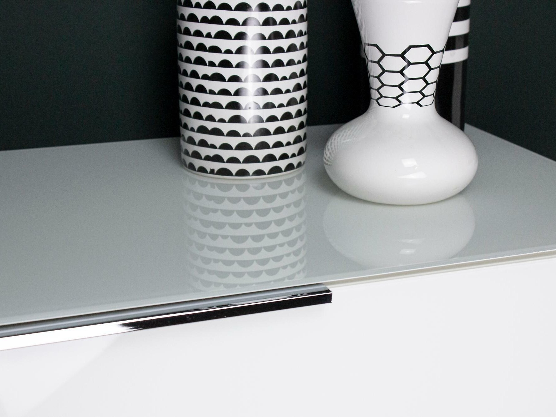 Komoda Sacramento 299 (Belo + Sjajno belo)