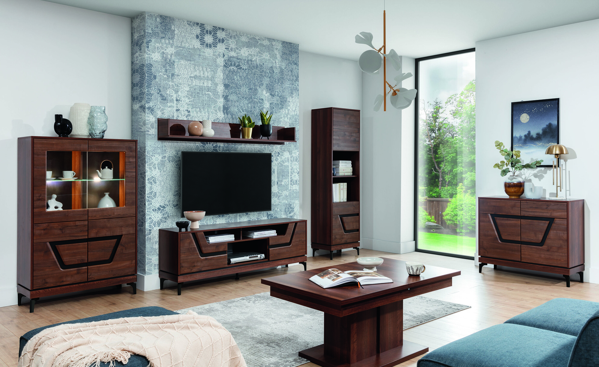 Zidna polica Romlora 107