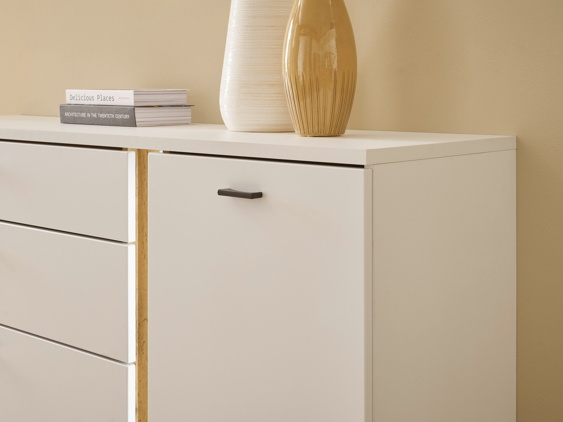 Komoda Avimavi 106 (Belo + Hrast Votan)