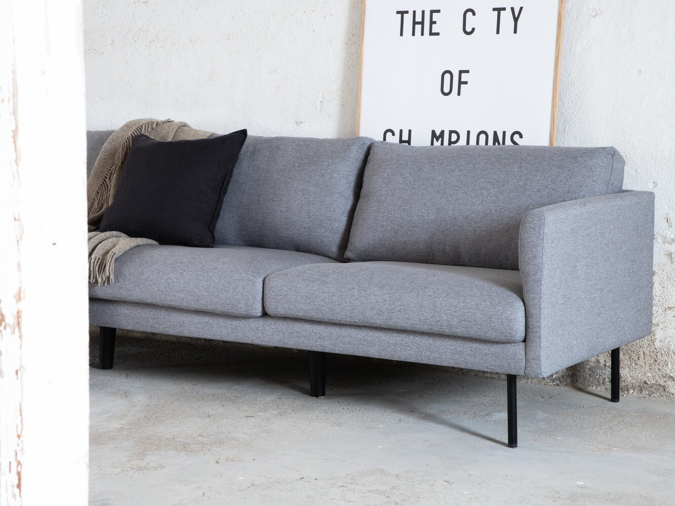 Sofa Fercame 103 (Sivo + Crno)
