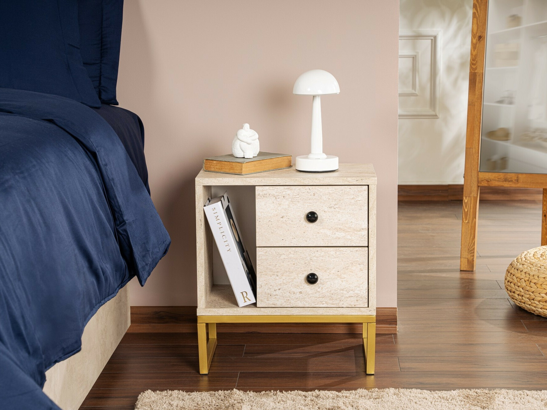 Noćni ormarić Novato 109 (Svetlo Travertine + Zlatna)
