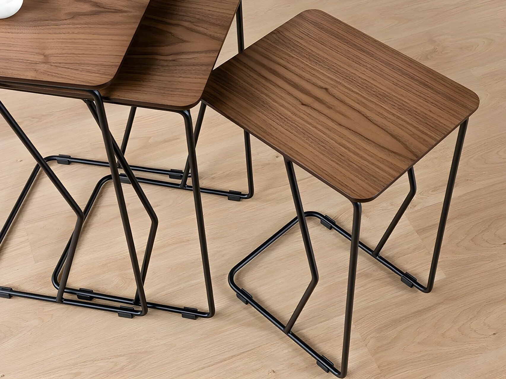 Set pomoćnih stočića Kailua 2337