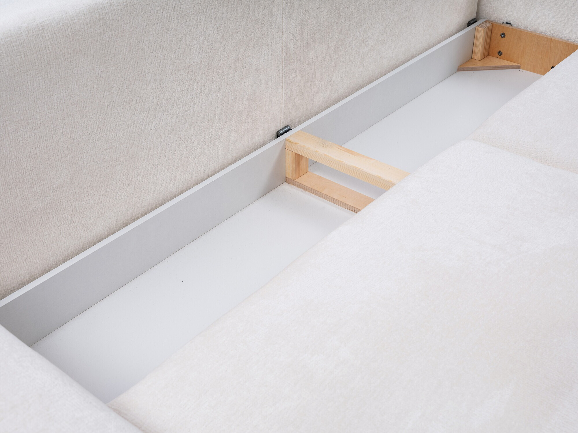 Sofa na razvlačenje Kingston 142 (Perfect Harmony 01)