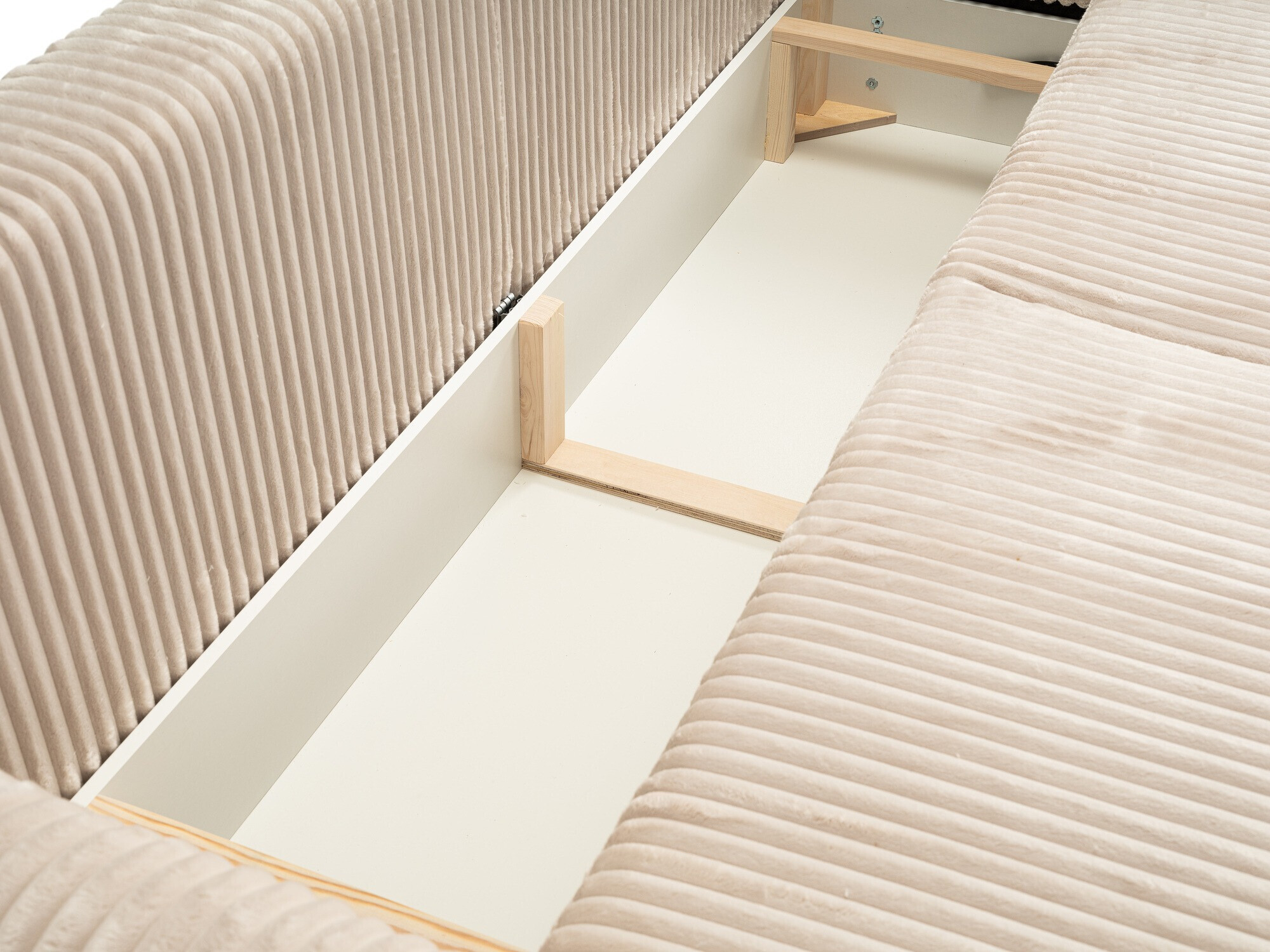 Sofa na razvlačenje Kingston 150 (Tilia 01)