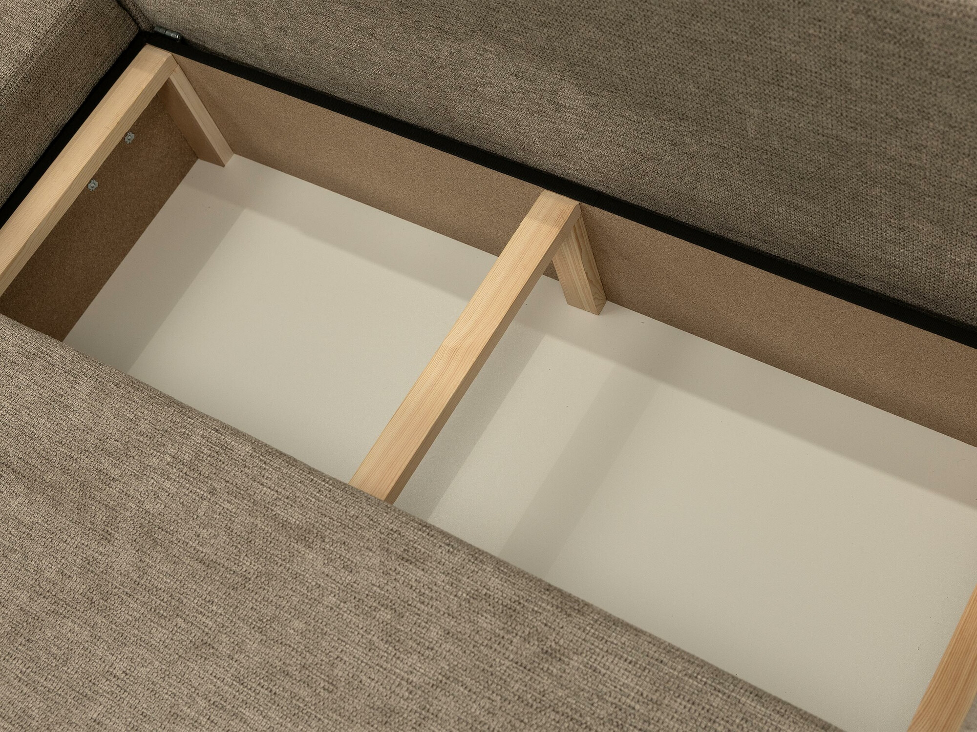 Ugaona sofa Shelton 108 (Lima 80)