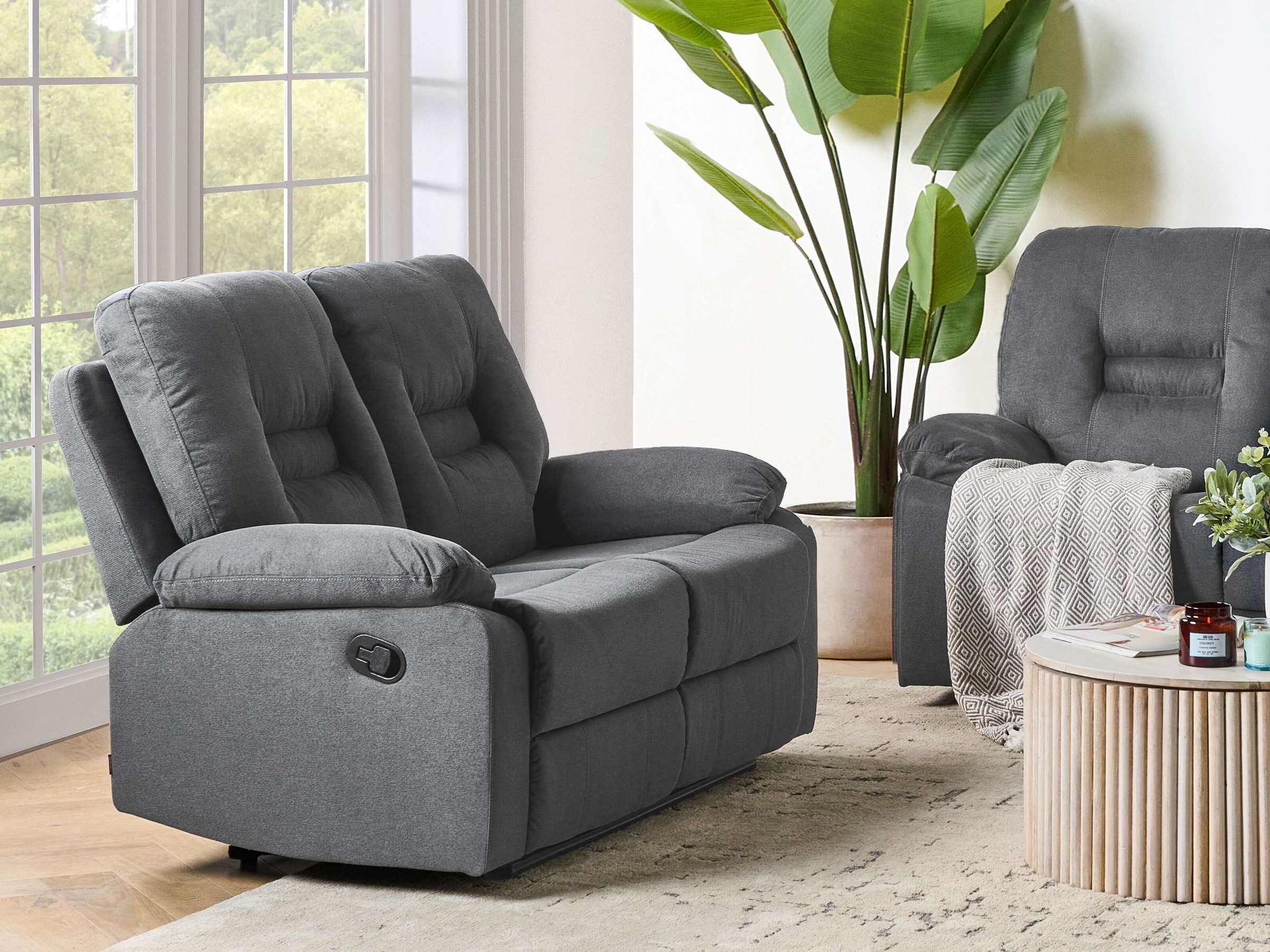 Relaks sofa Tivlira 110 (Tamnosiva)