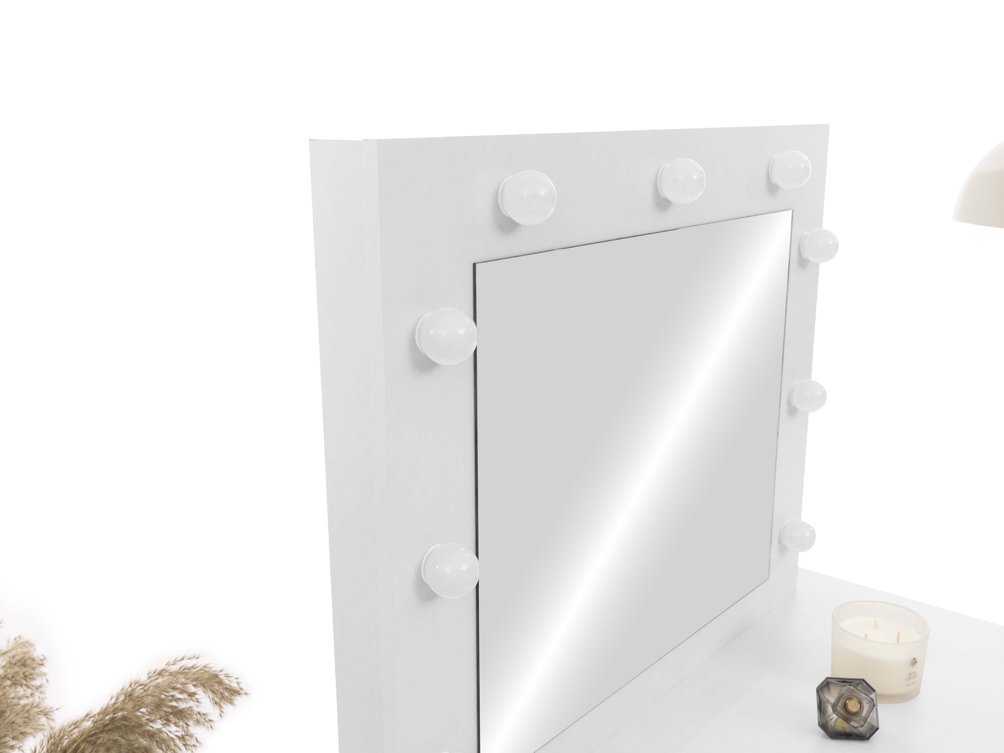 Toaletni sto Murrieta 194 (Belo)