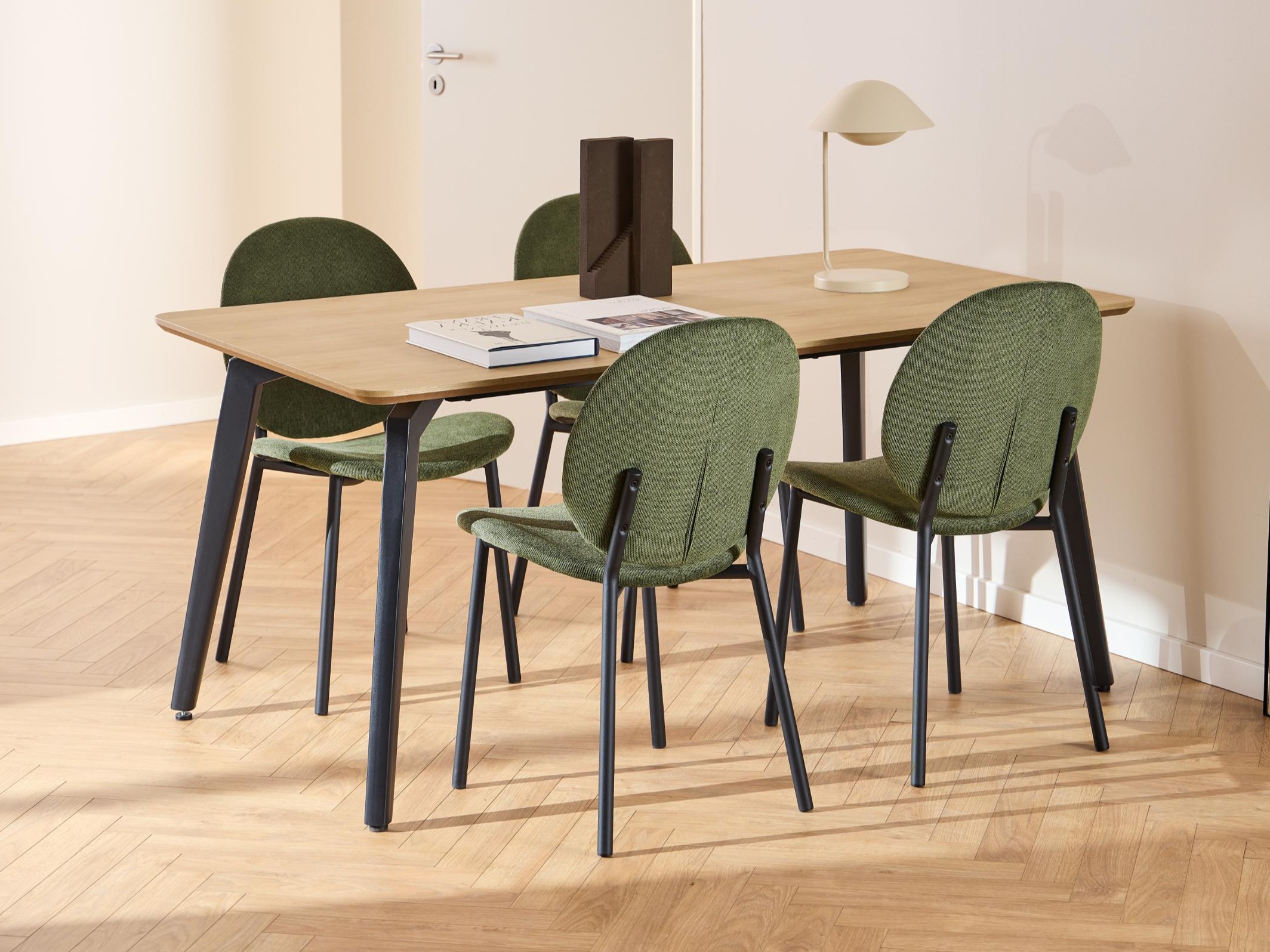 Trpezarijski set Norsica 1028
