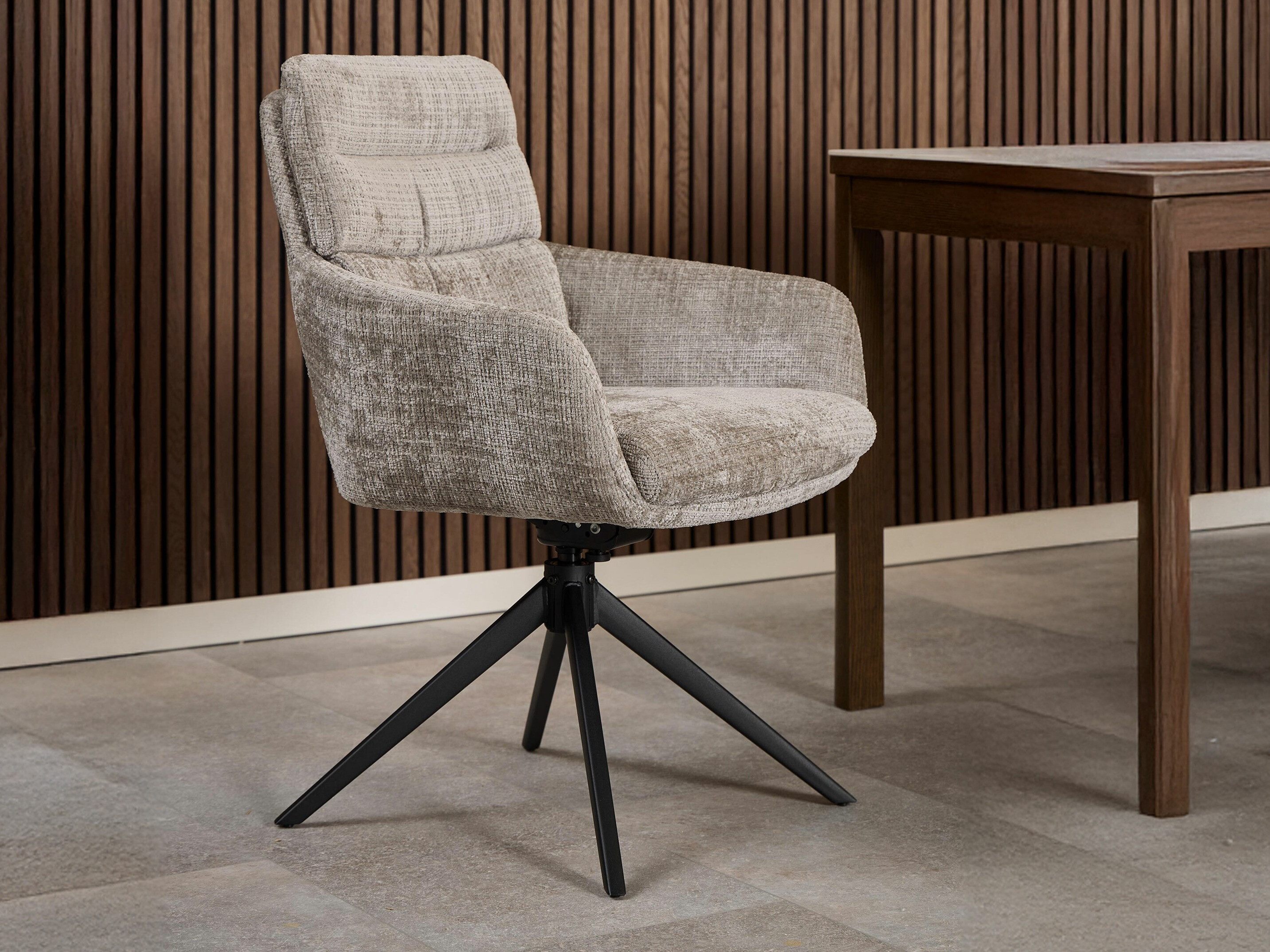 Stolica Norsica 1034 (Crno + Sivo)