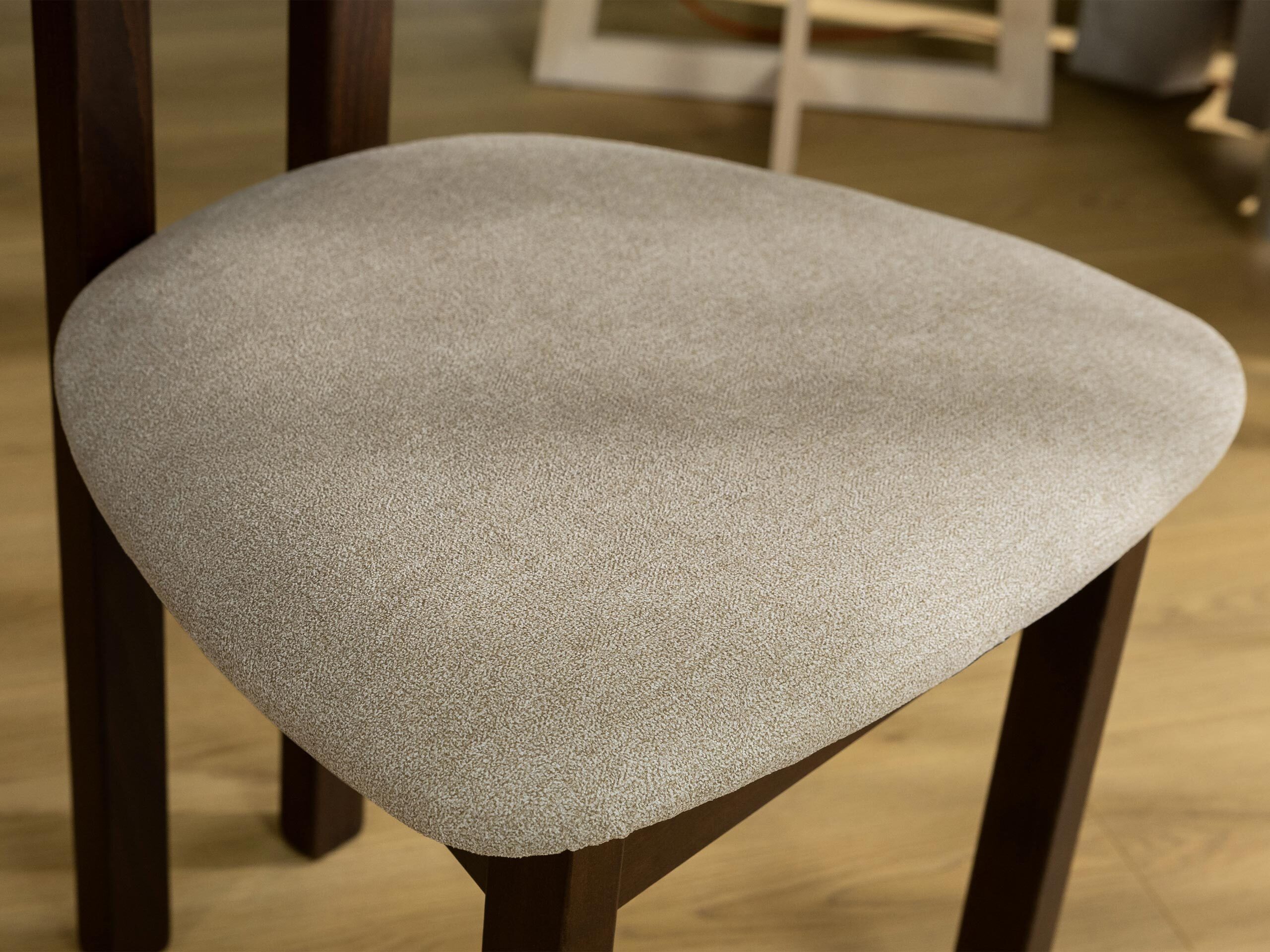 Stolica Victorville 382 (Orah)