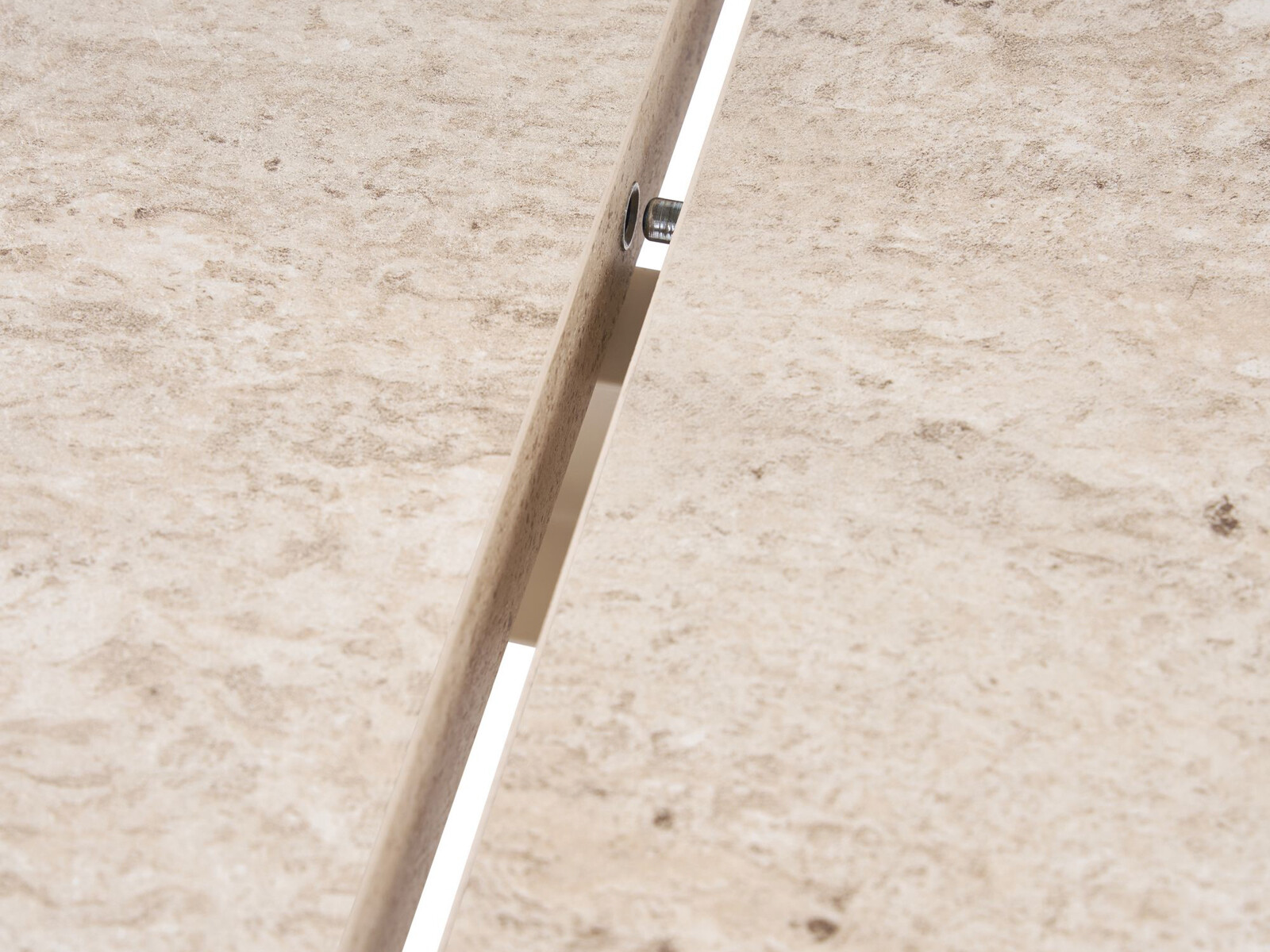 Sto Novato 146 (Svetlo Travertine)