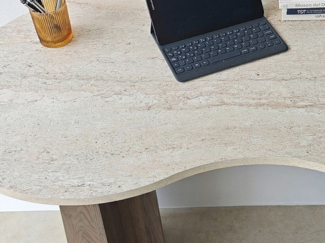 Kancelarijski sto Kailua 2808 (Svetli travertin + Orah)