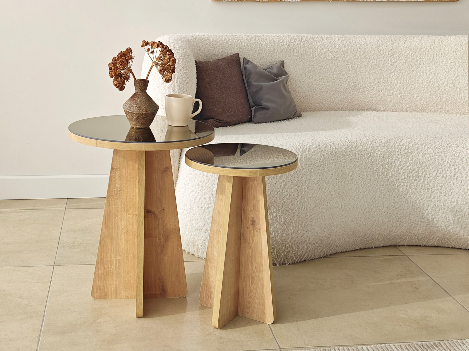Set pomoćnih stočića Kailua 2821 (Hrast)
