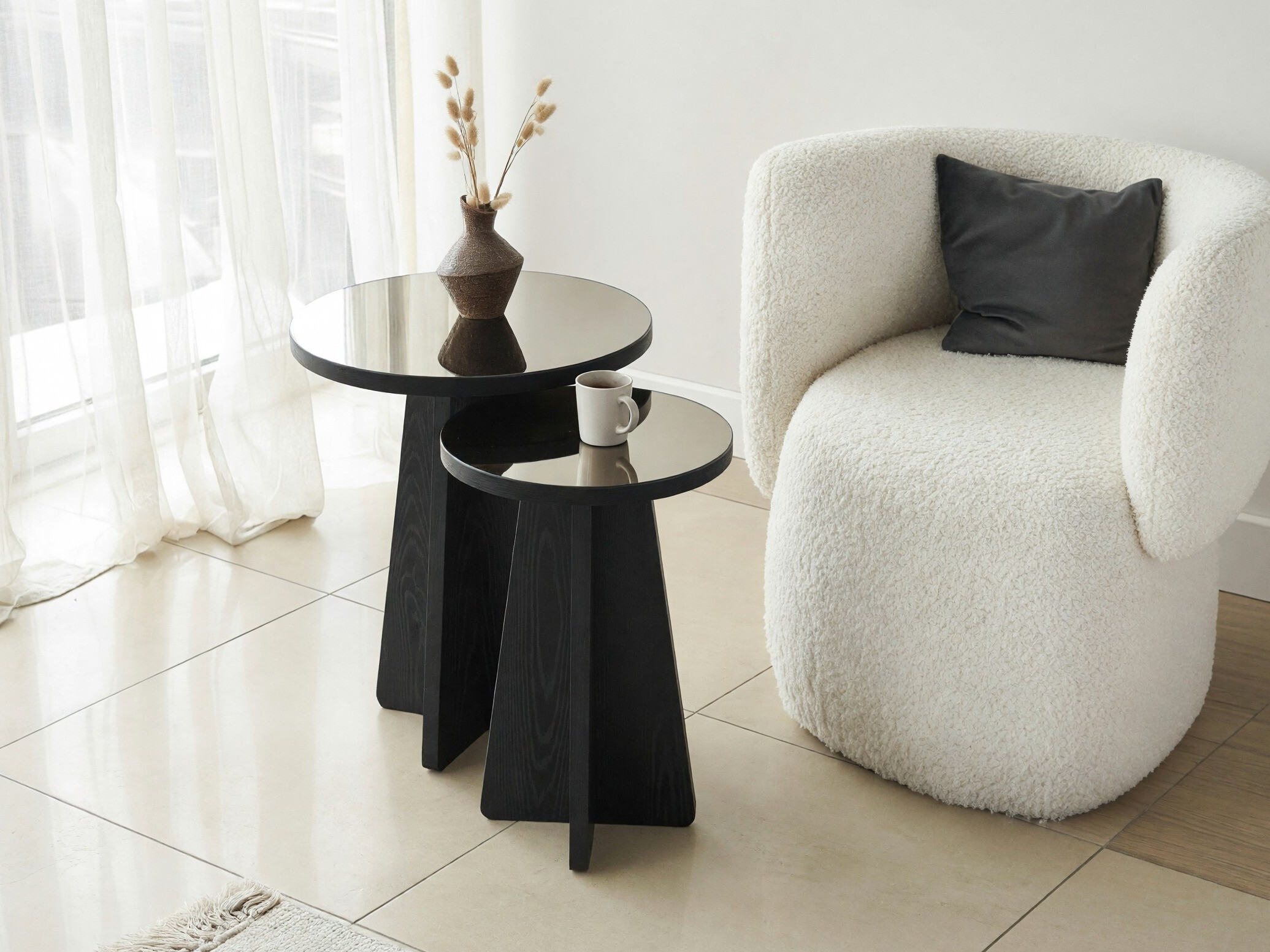 Set pomoćnih stočića Kailua 2821 (Crno)
