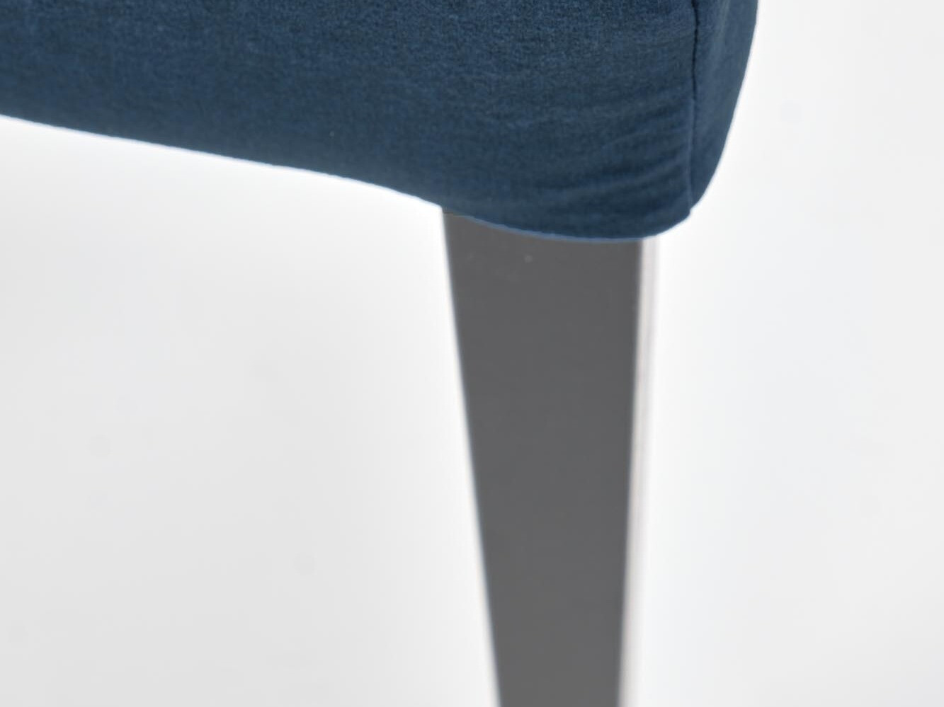 Stolica Houston 1055 (Monolith 77)