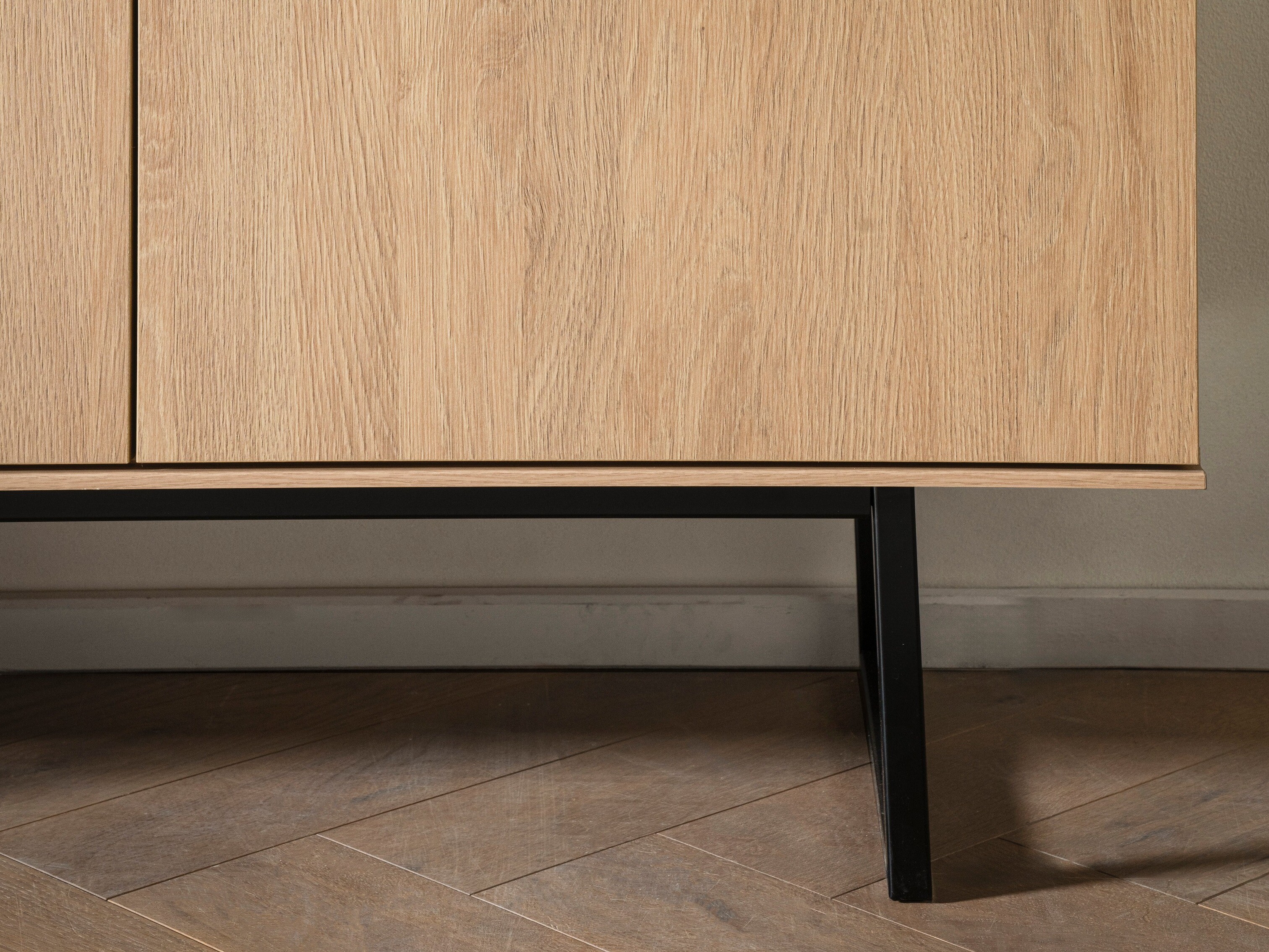 TV komoda Bentesa 113 (Hrast)
