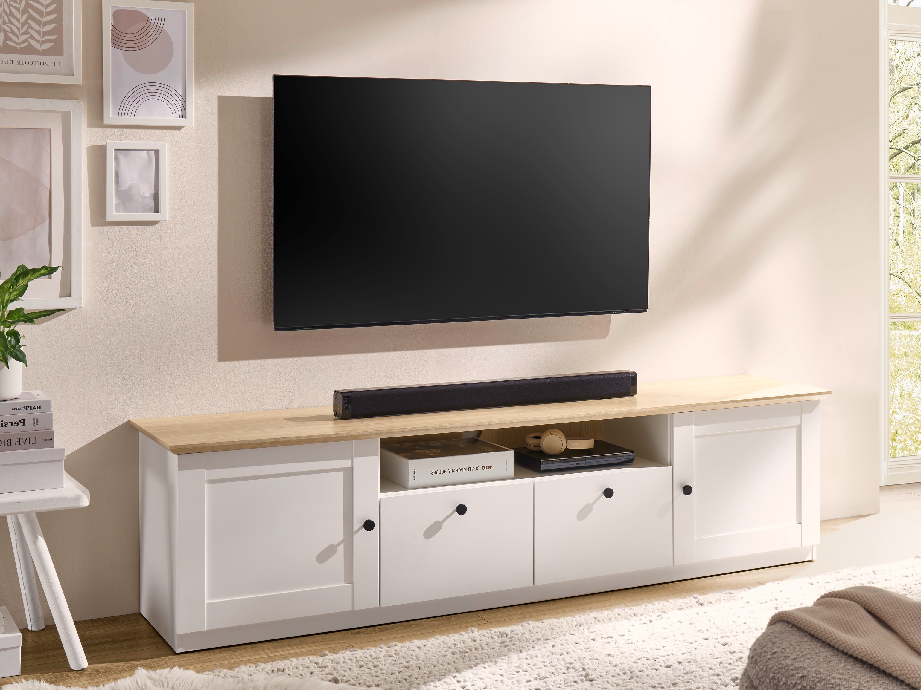 TV komoda Tivteu 107